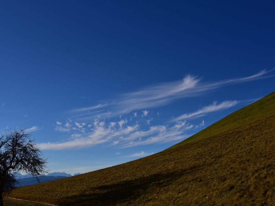 Federwolken über dem Emmental