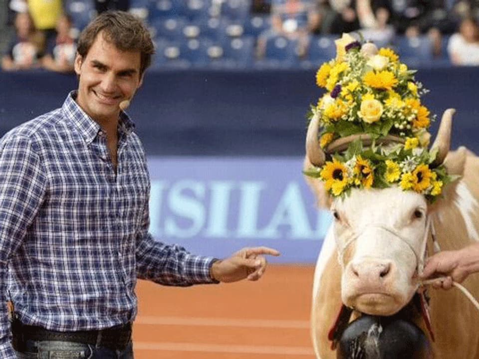 Roger Federer mit Kuh Désirée