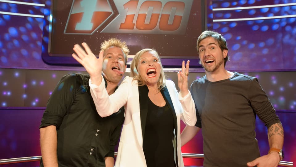 Jonny Fischer, Susanne Kunz und Jonny Fischer posieren fürs Titelbild der Show