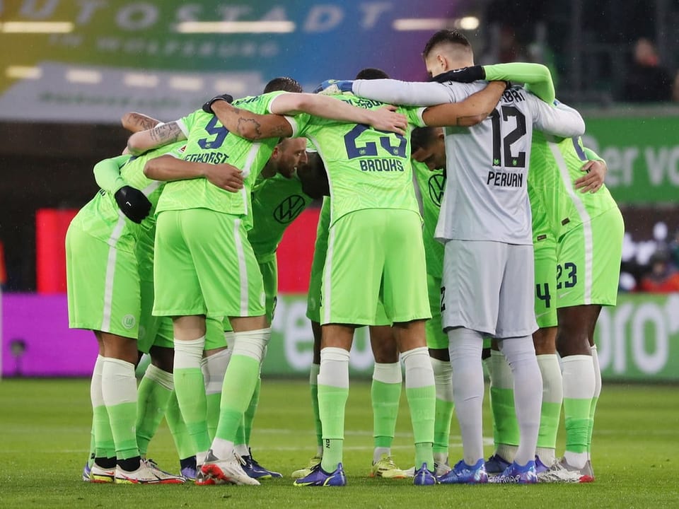 Wollen europäisch überwintern Die Spieler von Wolfsburg.