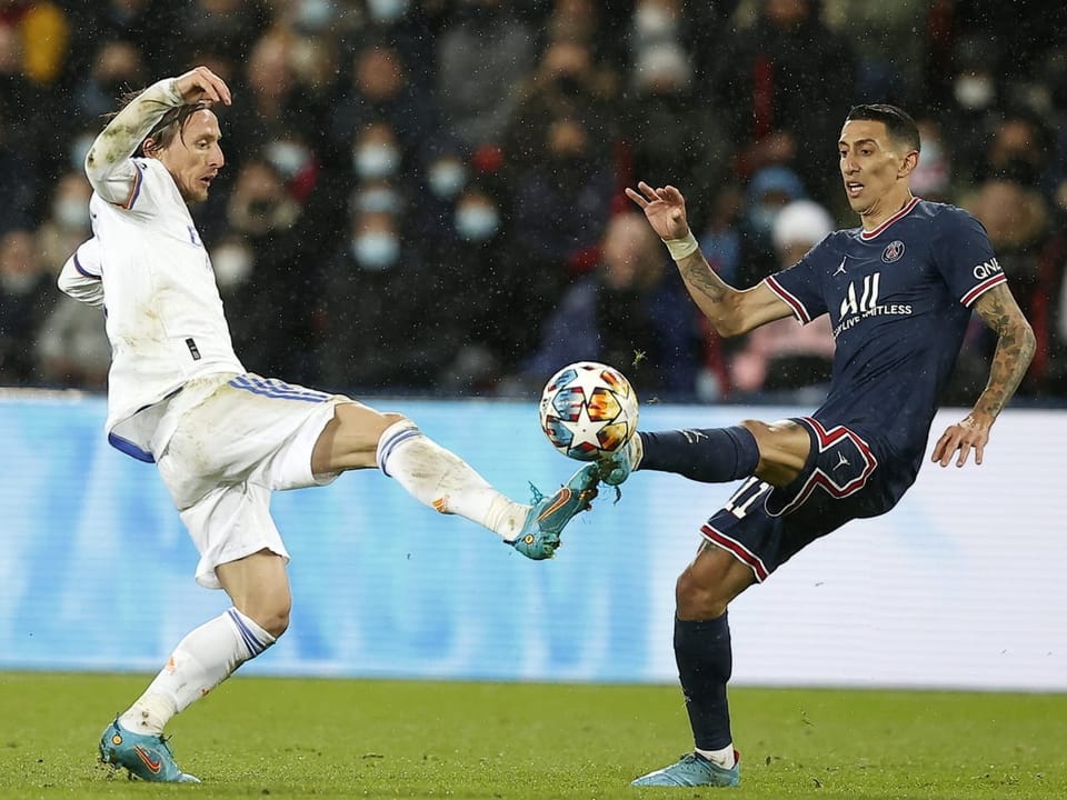 Wer setzt sich durch? Real Madrid und Paris St-Germain zanken sich um den Viertelfinal.