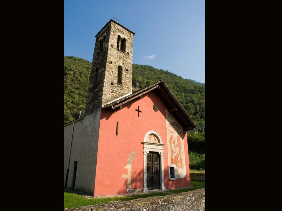 Rote Kirche in Castione-Arbedo