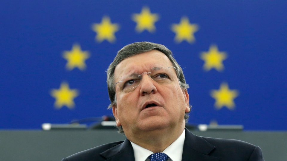 José Manuel Barroso vor einem EU-Emblem.
