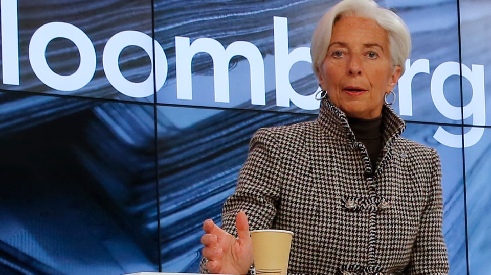 Christine Lagarde an einer  Veranstaltung auf dem WEF-Podium