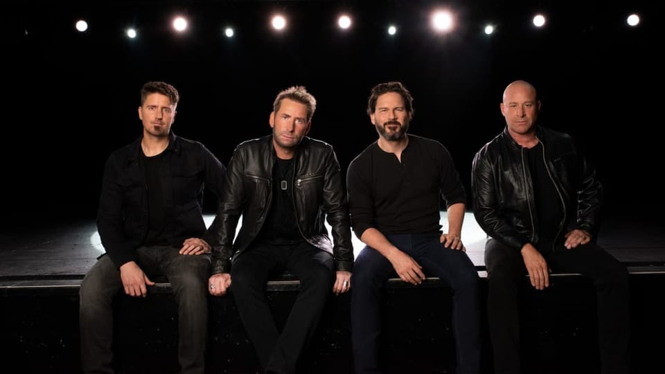 Nickelback in der aktuellen Besetzung: Von links nach rechts: Daniel Adair, Chad Kroeger, Ryan Peake und Mike Kroeger.