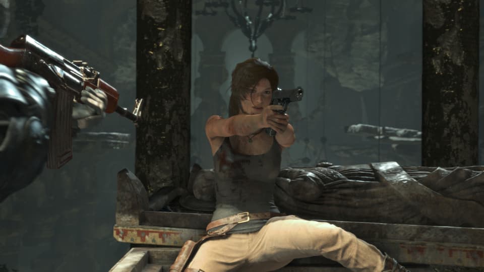 Lara zieht ihre sagenumwobenen Pistolen. Die mit der unendlichen Munition.