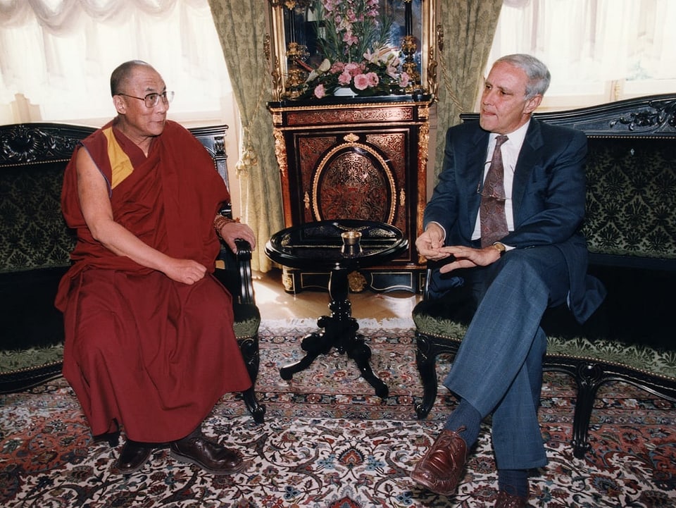 Cotti und Dalai Lama im Bundeshaus.