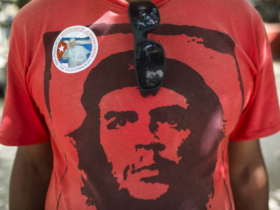 Che Guevaras Konterfei auf einem T-Shirt.