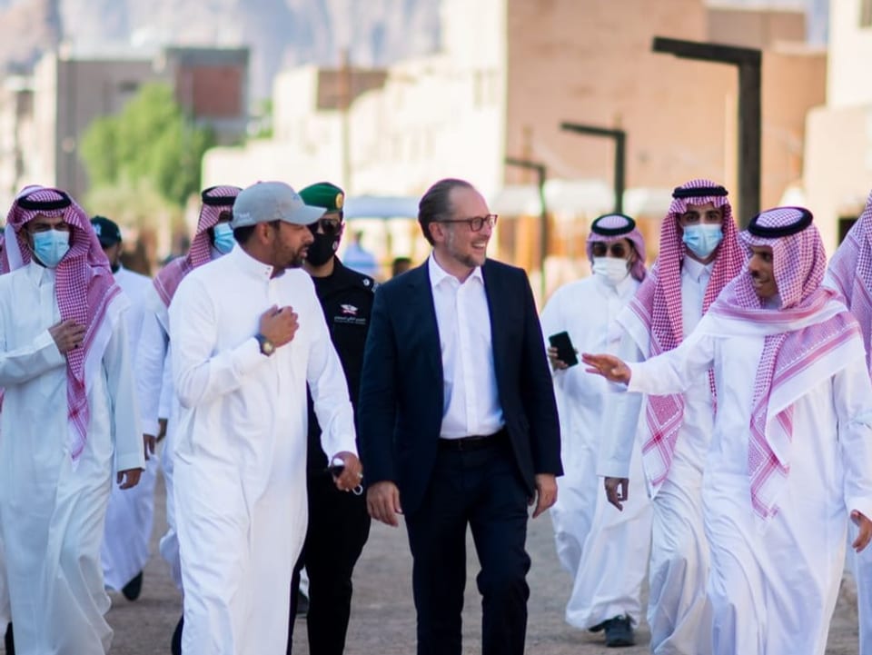 Alexander Schallenberg gemeinsam mit dem saudischen Aussenministers Prinz Faisal bin Farhan Al Saud.