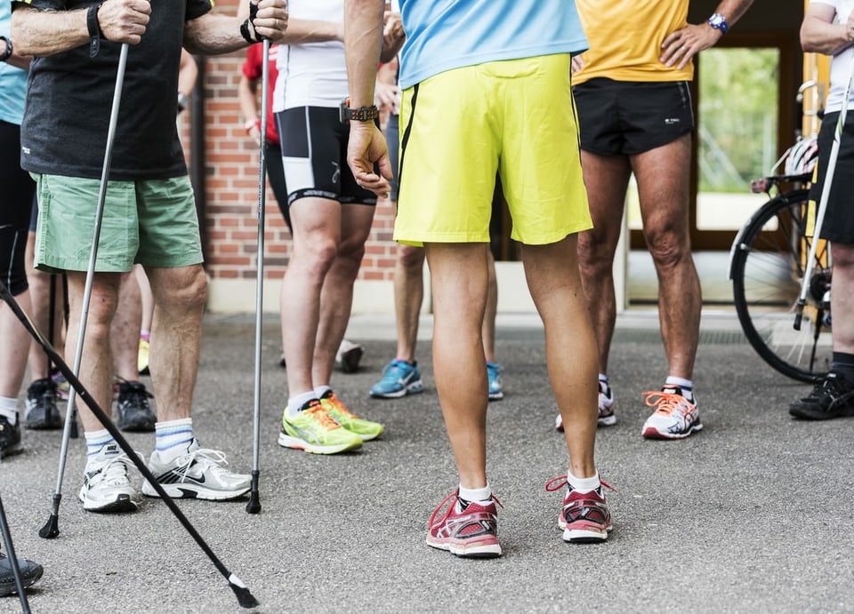 Eine Laufgruppe vor dem Start.