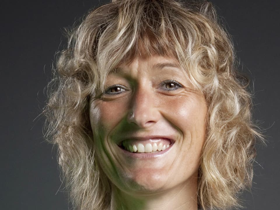 Susanne Hochuli lächelt