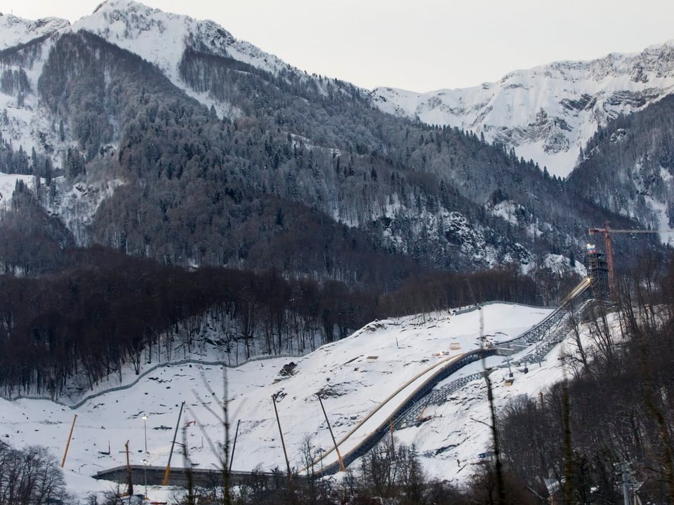 Ein Überblick über das Skisprung-Gelände.