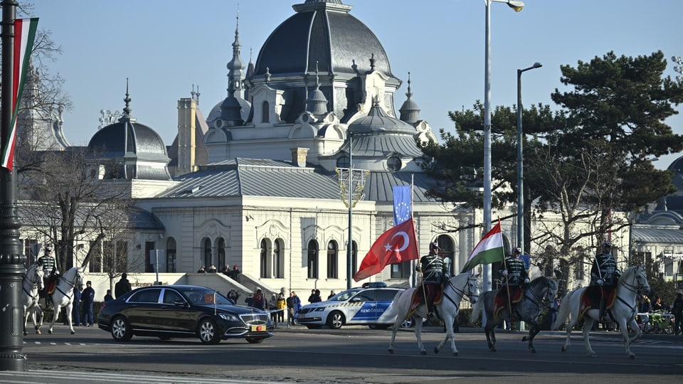 Türkei-Ungarn: Erdogan erneut zu Gesprächen bei Orban