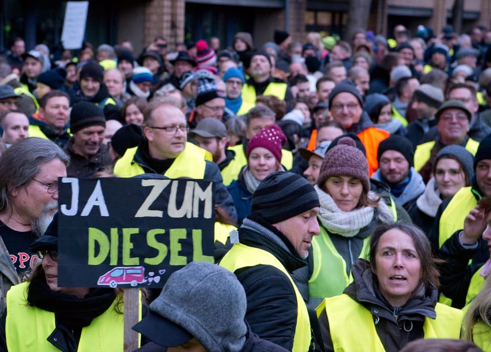 Gelbwesten-Protest in Stuttgart
