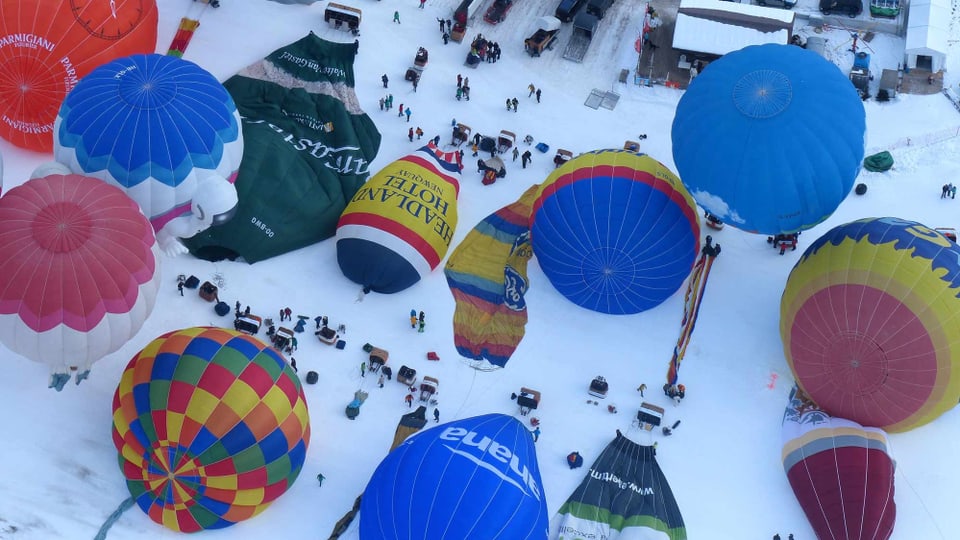 Impressionen vom Festival International de Ballons, Château d’Oex.