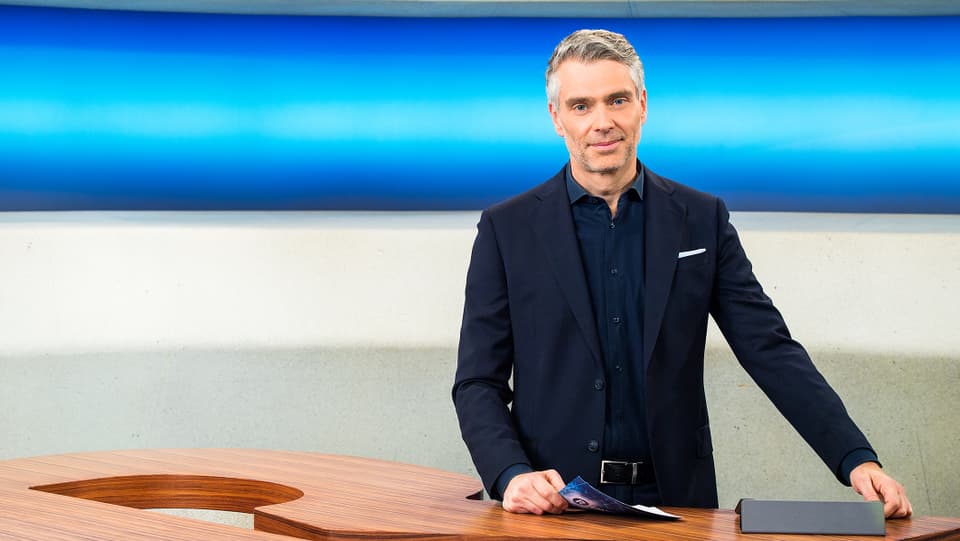 Sandro Brotz, Moderator «Rundschau»: Er führt auch live durch die vierte Ausgabe der TV-Sendung «Hallo SRF!» – gemeinsam mit ... 