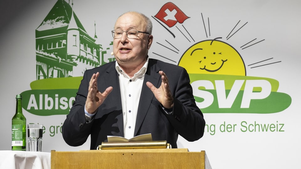 Maillard während seiner Rede in Zürich. 