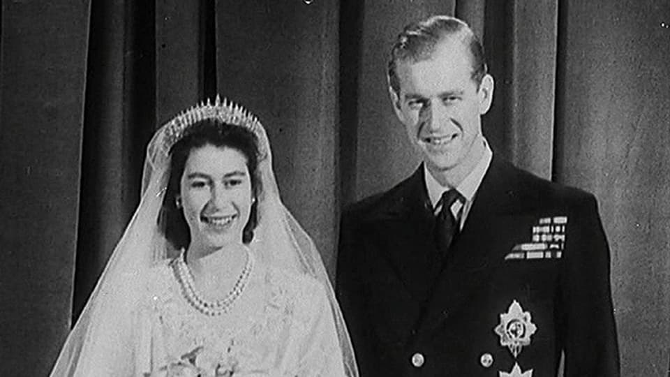 Hochzeitsfoto von Queen Elizabeth und Prinz Philip.