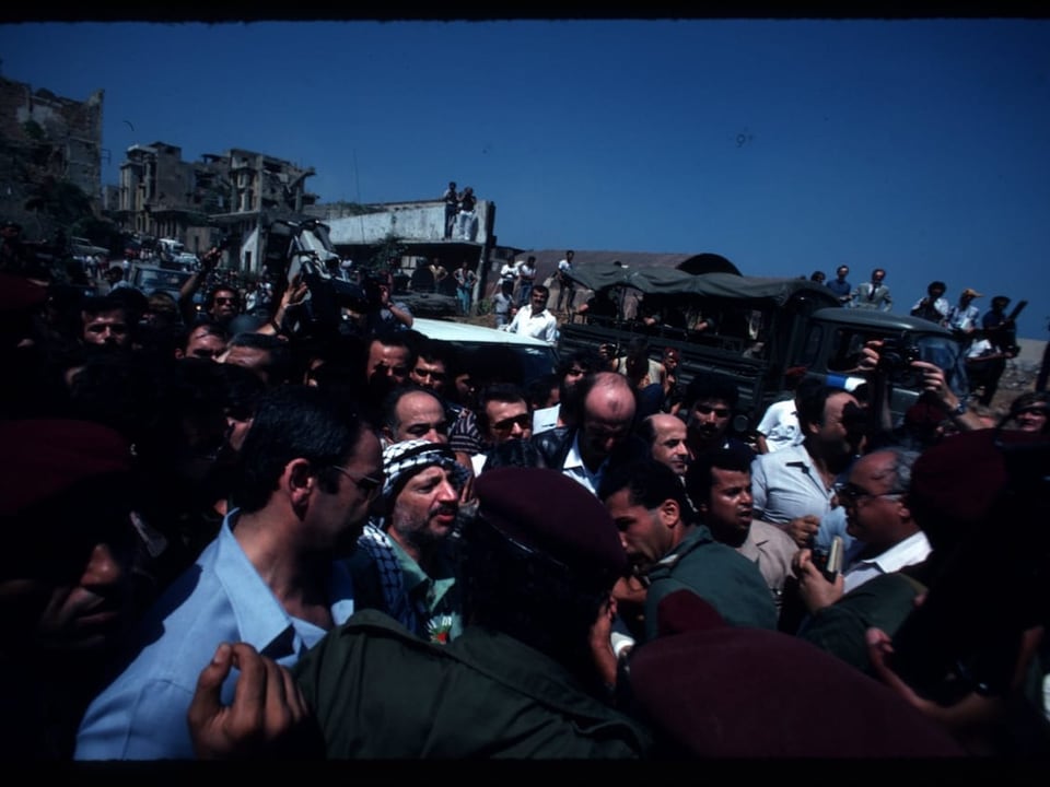 Die PLO mit Anführer Arafat verlässt im August 1982 Beirut