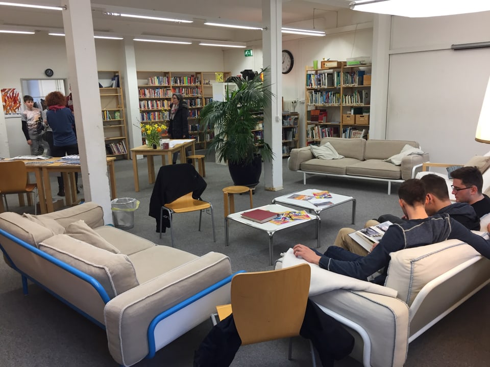 Sitzgruppe in Bibliothek