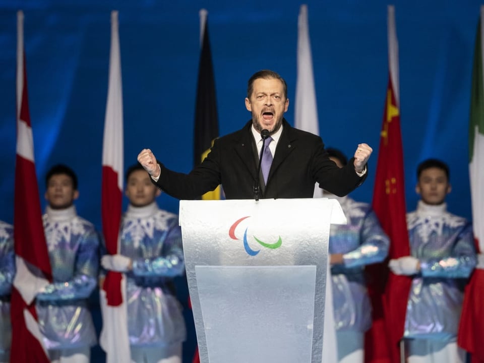 Hielt eine Rede im Zeichen der aktuellen Weltgeschehnisse IPC-Präsident Andrew Parsons.