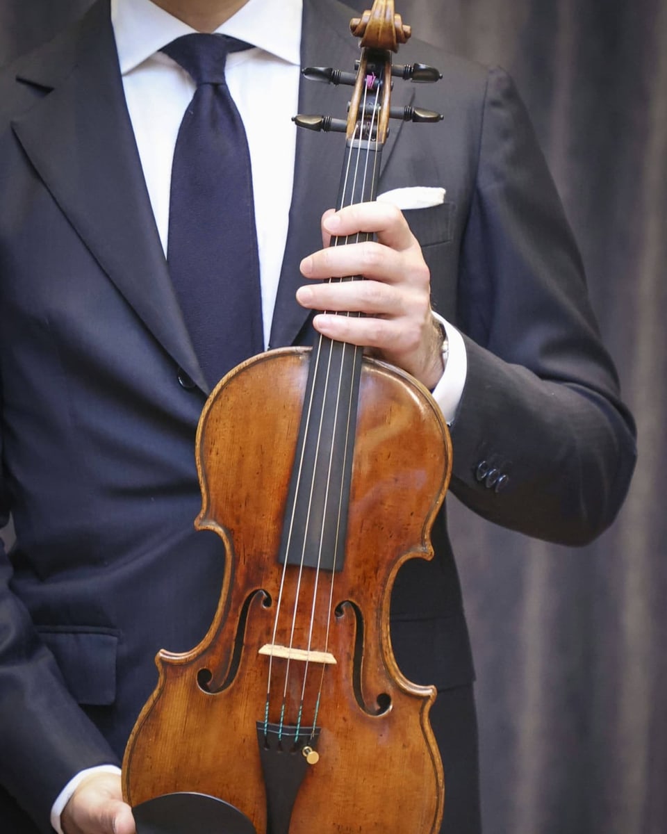 Die wertvolle Stradivari-Violine. 