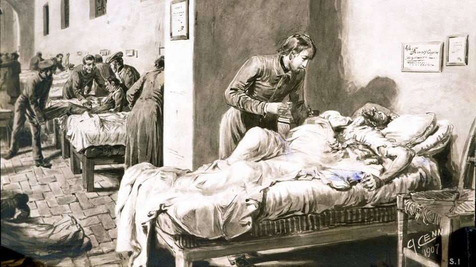 eine schwarz-weiss Fotografie eines Krankenhauses mit gefüllten Betten