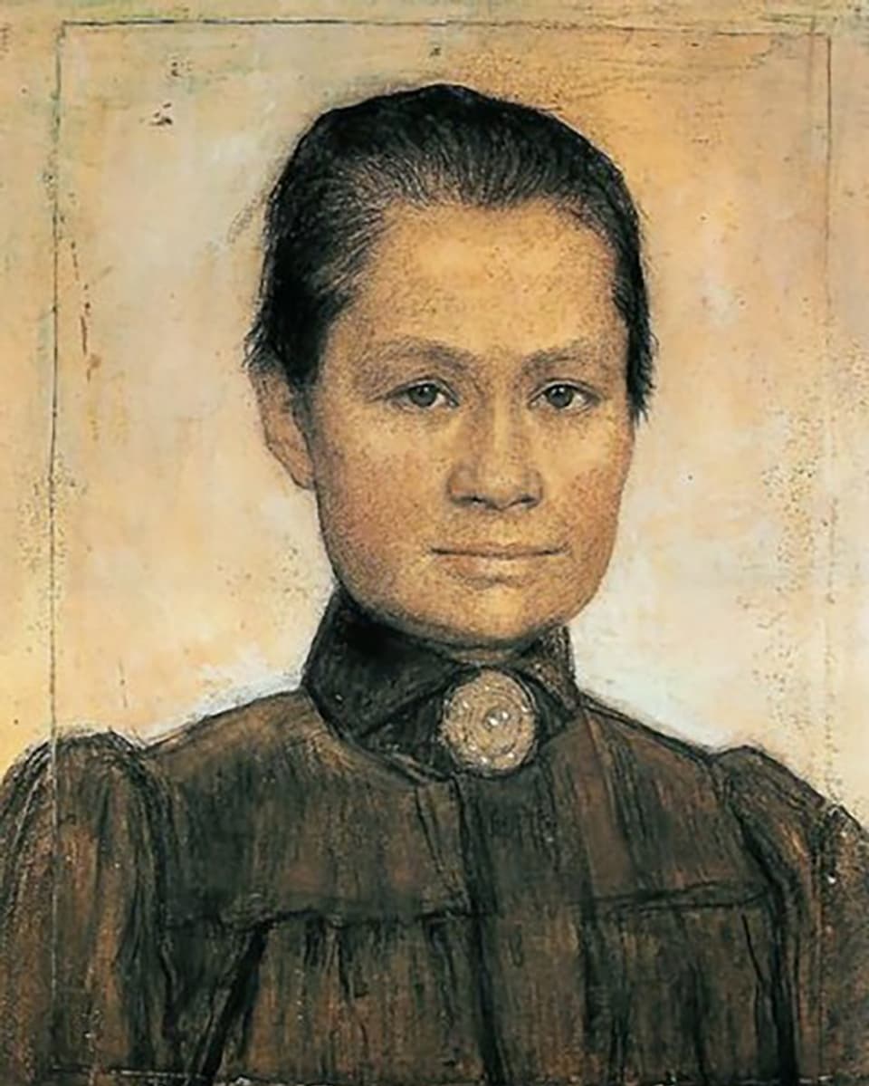 Portrait einer Frau mit Kurzhaarschnitt