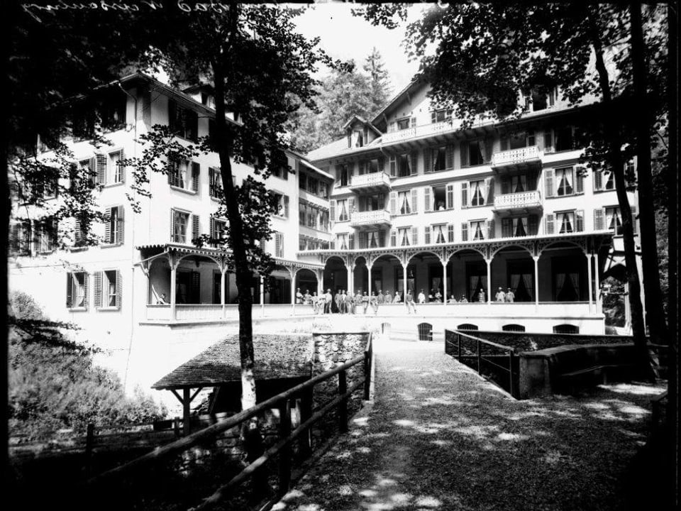 Das hintere Weissenburgbad vor 1925.