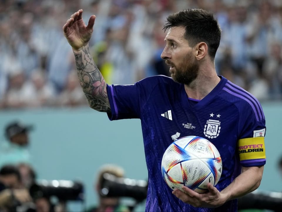 Lionel Messi und der Ball.