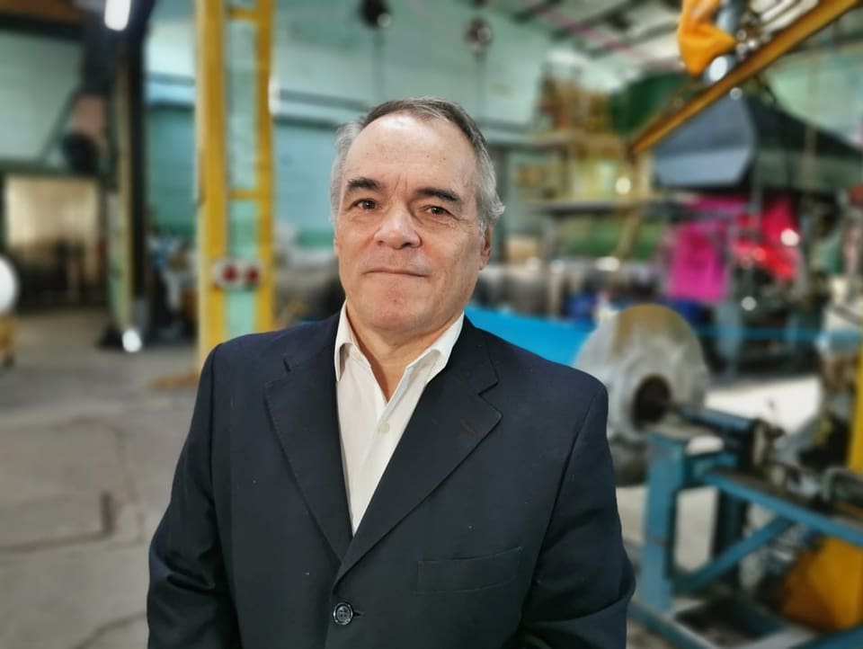 Unternehmer Marcelo Fernández in seiner Fabrik.