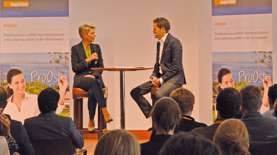 Die St. Galler Ständerätin Karin Keller-Sutter im Gespräch mit dem TV-Moderator Lukas Studer.