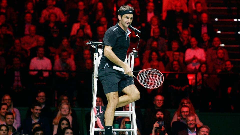 Federer auf dem Umpire-Stuhl