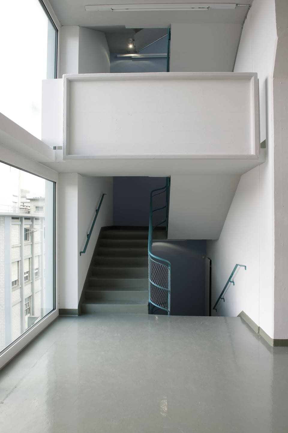 Treppenhaus im neuen Gebäude der Hochschule Luzern - Design&Kunst in Emmen.
