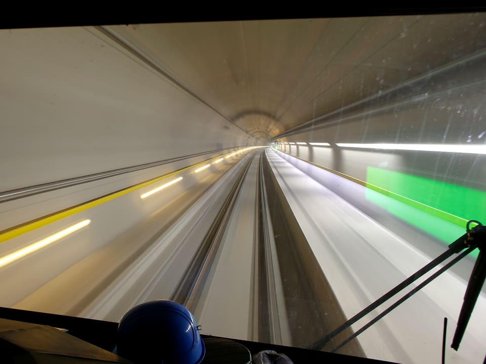 Blick in den 57-km-langen Gotthard-Basistunnel. 