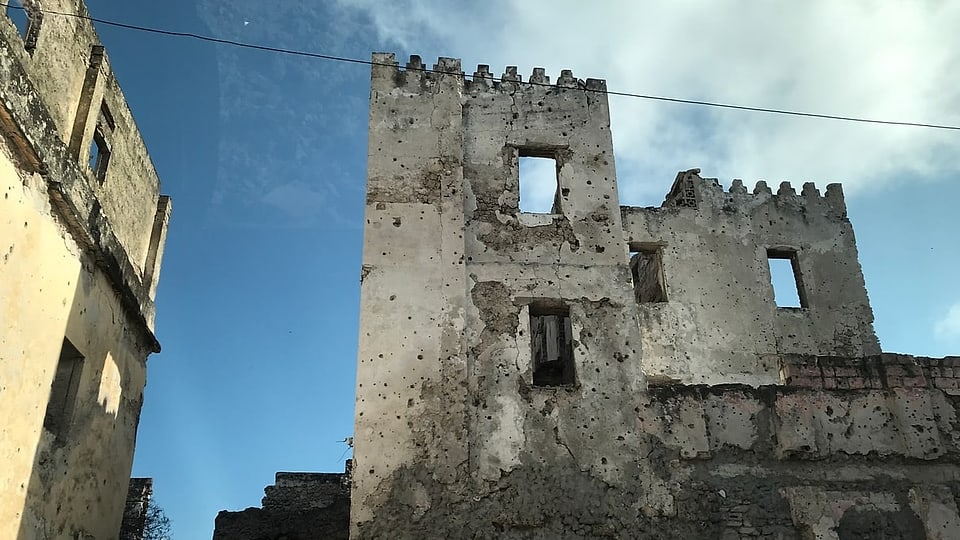 In der Altstadt Mogadischus sieht man noch heute Einschusslöcher. 