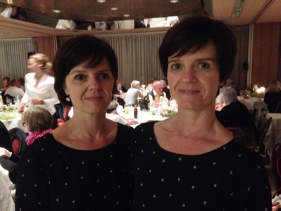 Weibliches Zwillingspaar.