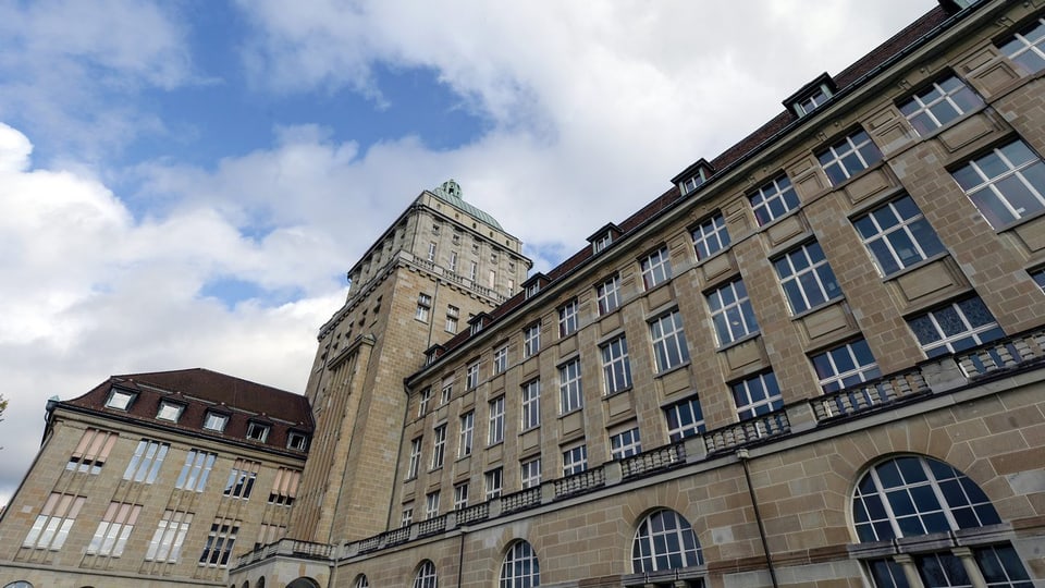 Das Gebäude der Universität Zürich.