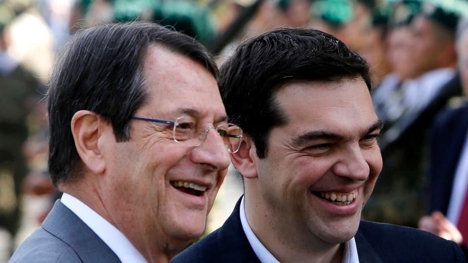 Nicos Anastasiades und Alexis Tsipras strahlenübers Gesicht.