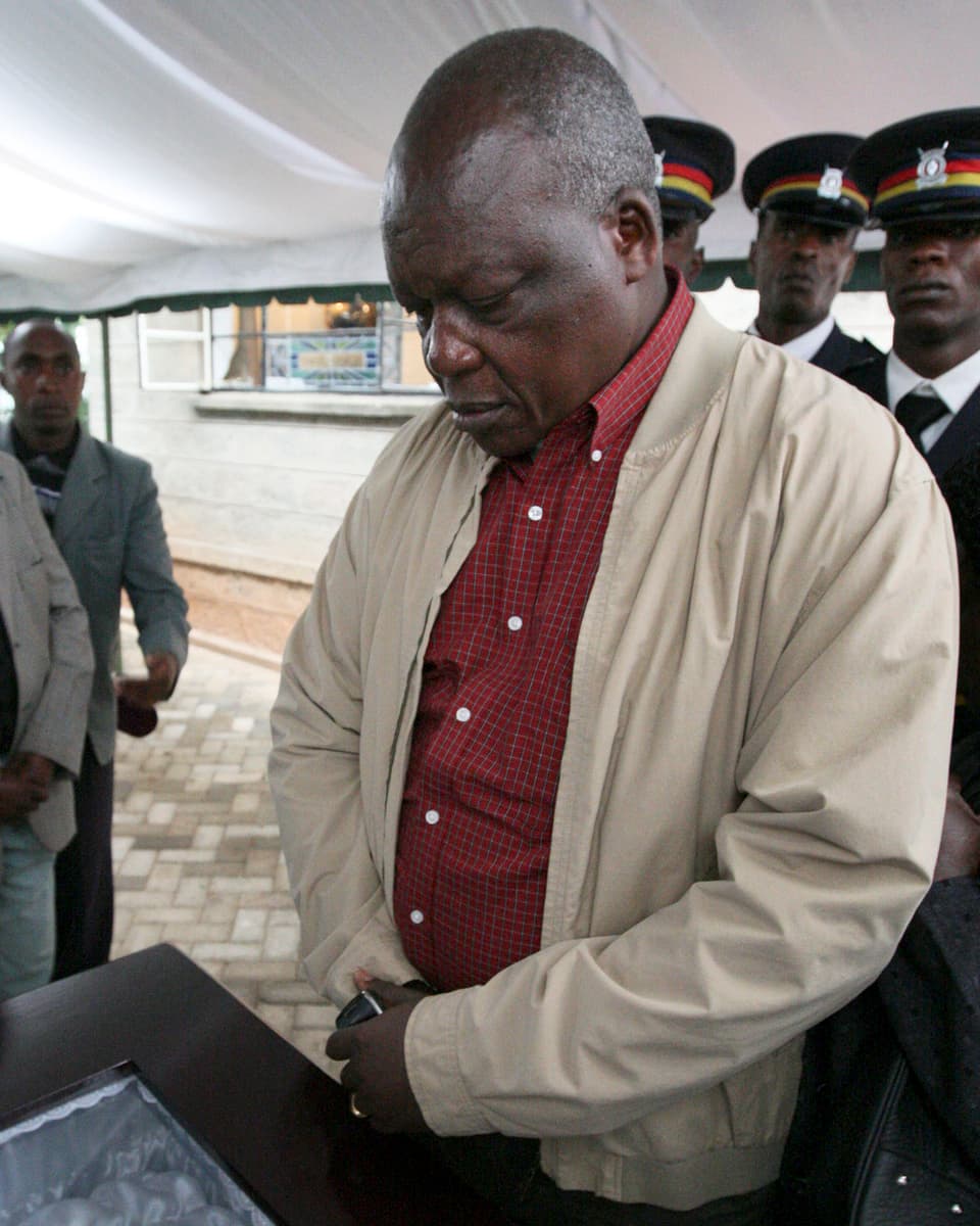 Der kenianische Funktionär David Okeyo während einer Trauerfeier