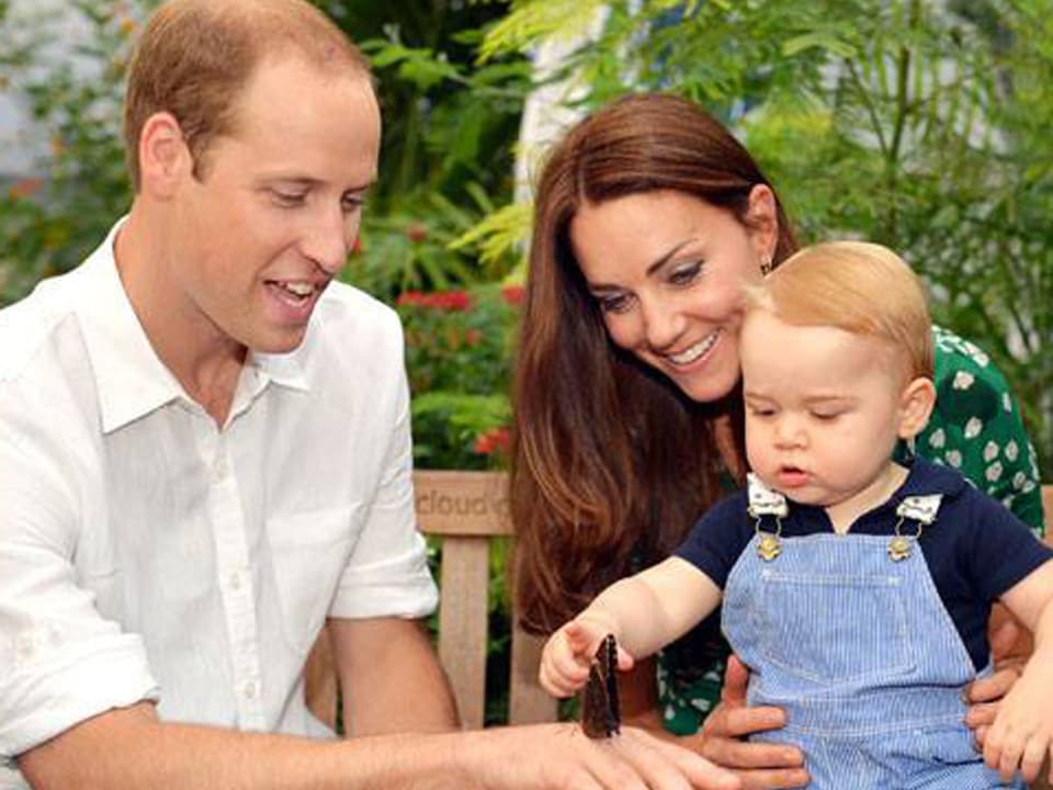 William, Kate und das Geburi-Kind bei einer Schmetterling-Ausstellung im «Natural History Museum» in London.