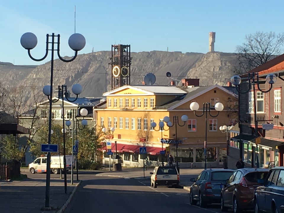 Die Tage für das gelbe Rathaus von Kiruna sind gezählt. Ein neues Gebäude ist am neuen Ort geplant.