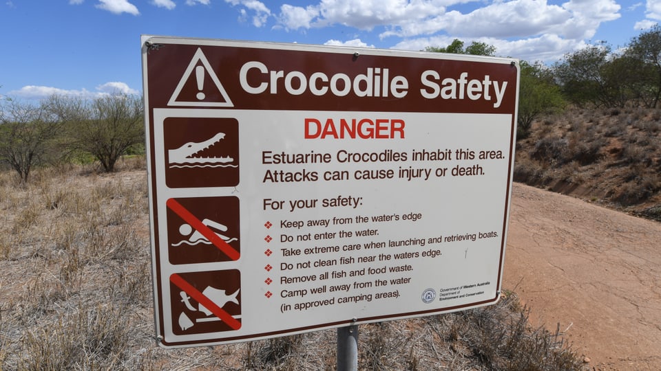 Warnhinweis vor Krokodilen in Australien