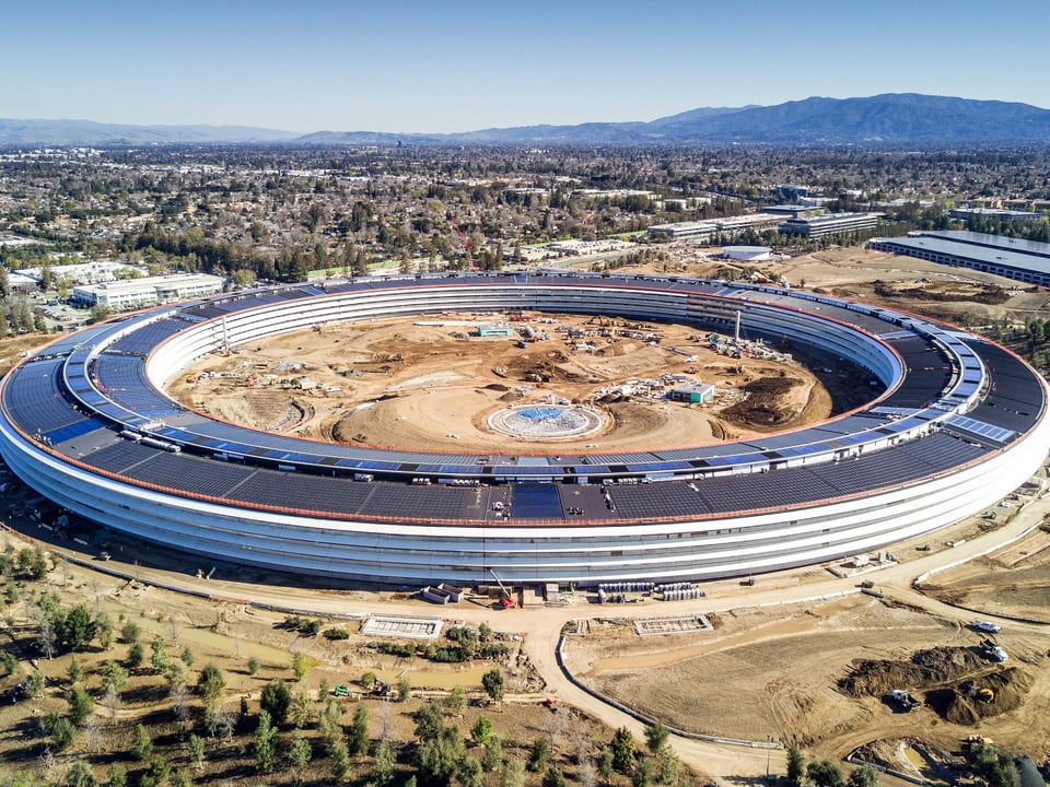 Luftaufnahme des neuen Apple-Hauptsitzes in Cupertino, 