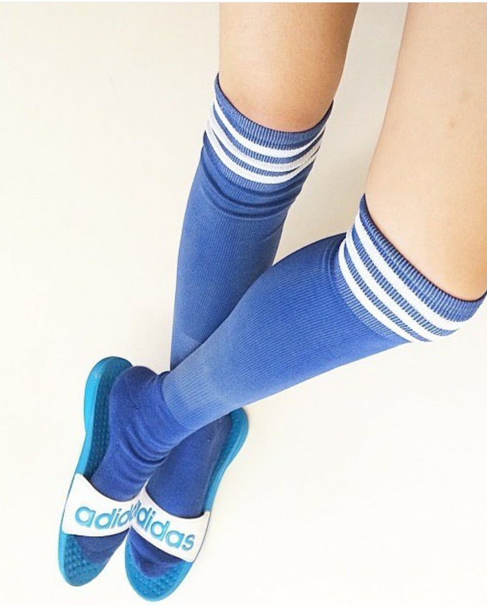 blaue Overknees Socken