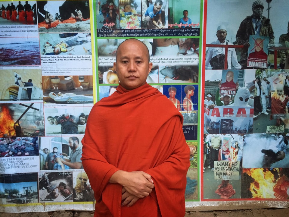 Ein burmesischer Mönch mit ernstem Gesicht. 