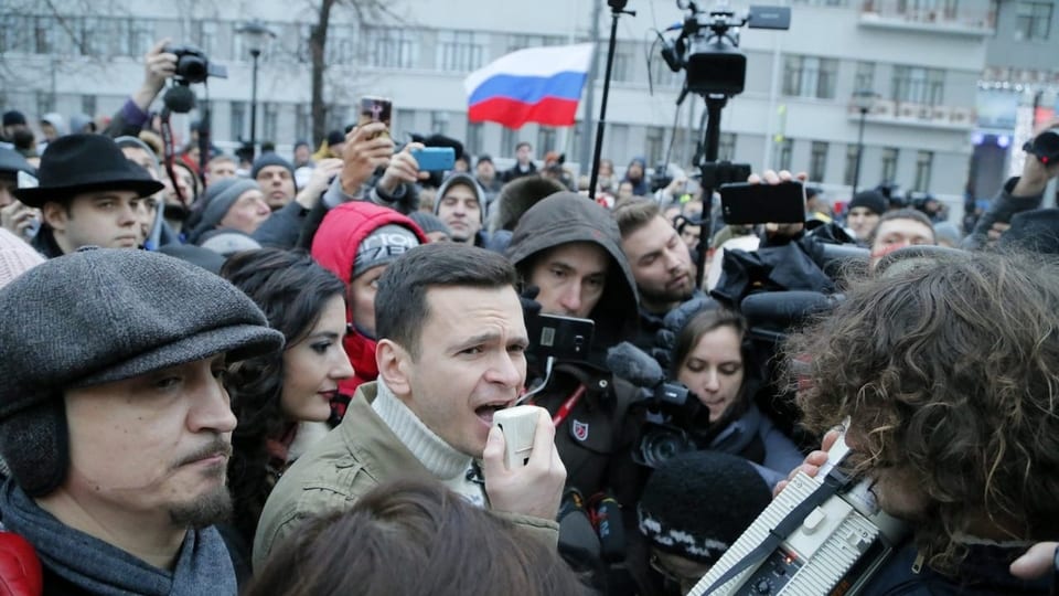 Ilya Yashin at an opposition rally in Moscow in 2017