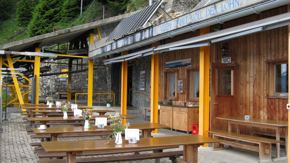 Das Bergrestaurant, am frühen Montagmorgen noch etwas leer.