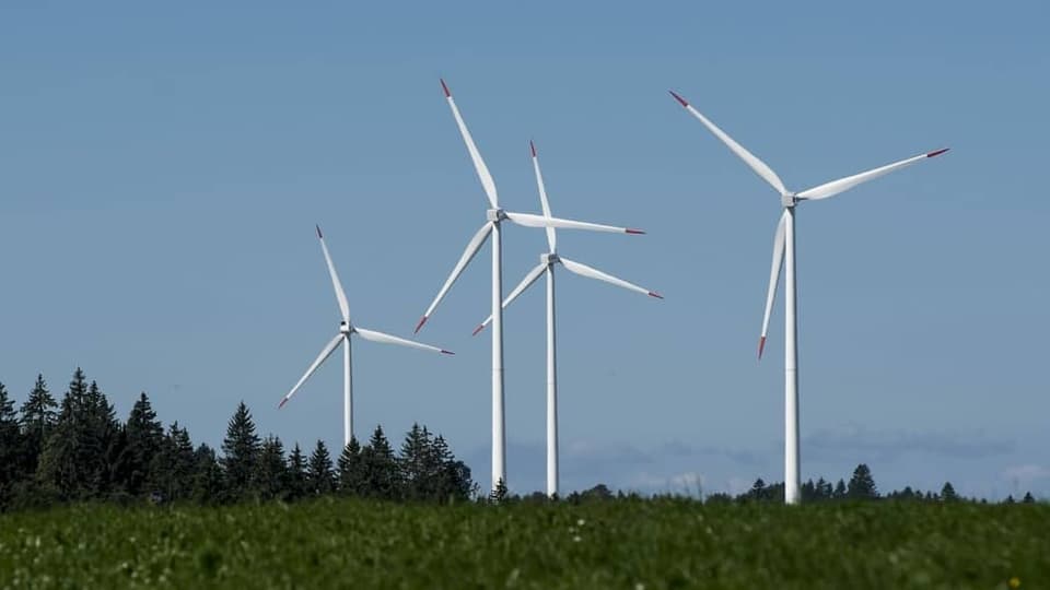 Windturbinen auf dem Col du Mont-Crosin.
