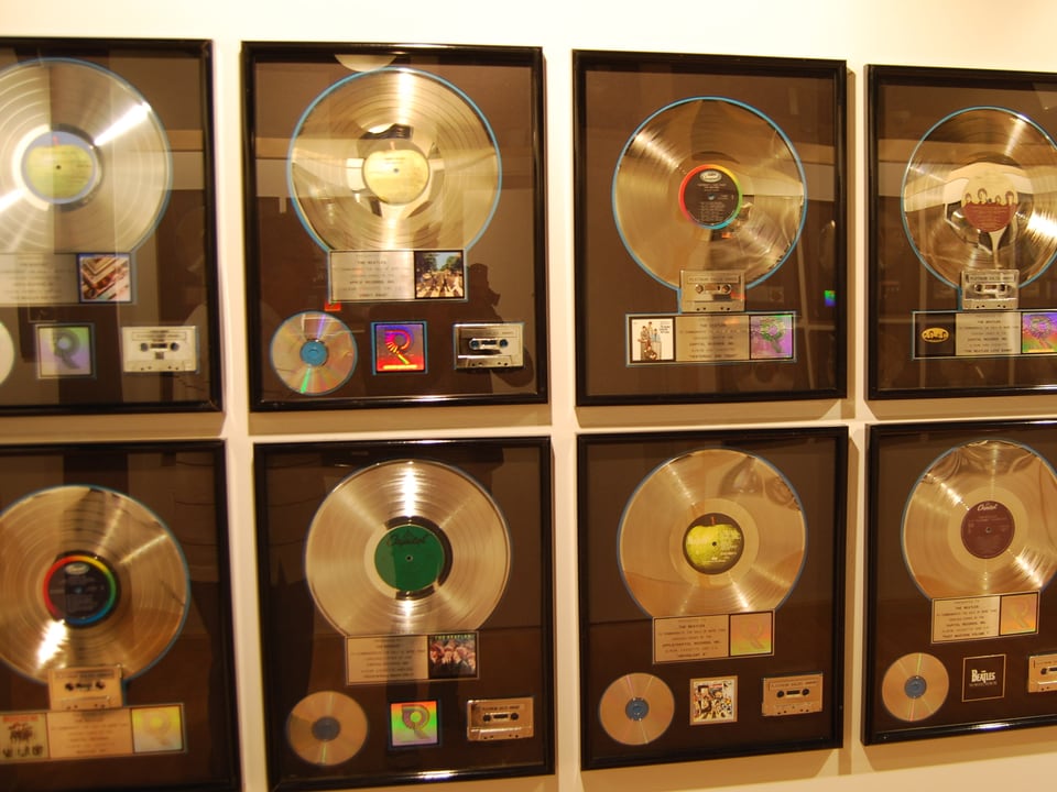 Die vollständige Award-Sammlung aller Beatles Platten - in Europa einzigartig. 